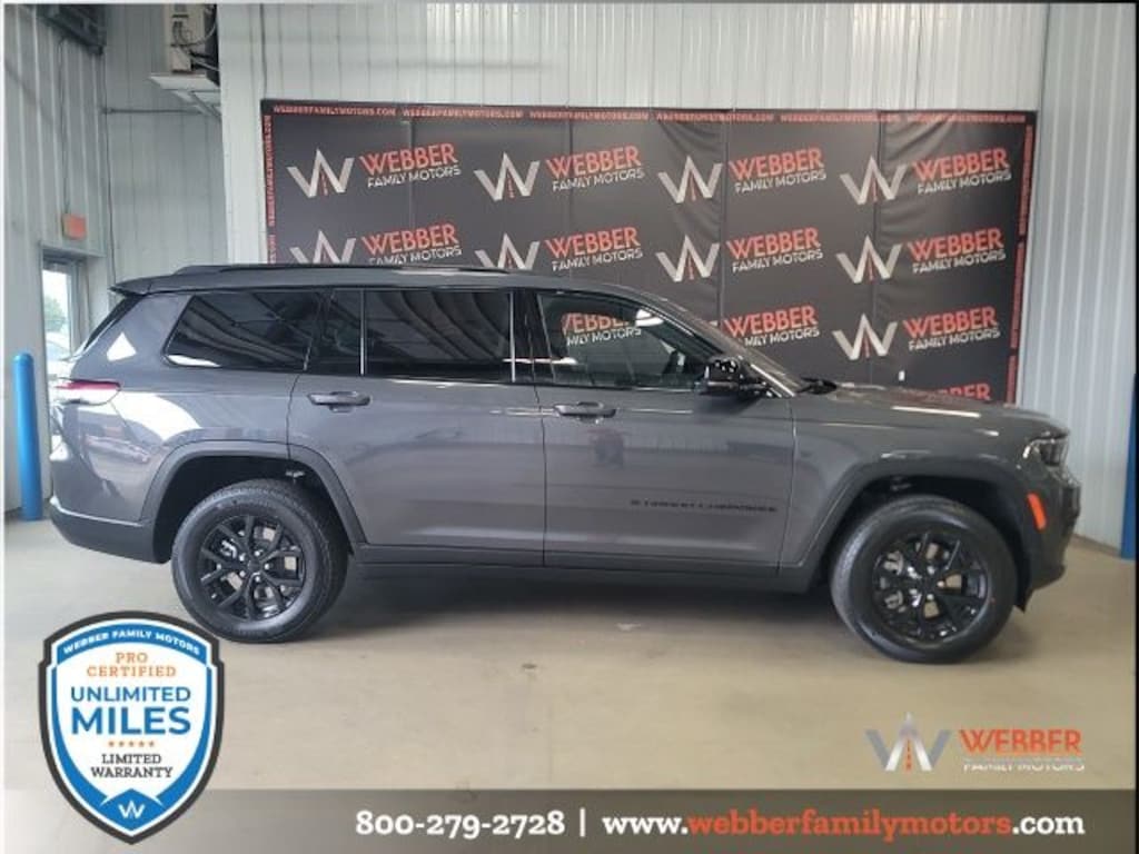 New 2025 Jeep Grand Cherokee L ALTITUDE X 4X4 Sport Utility