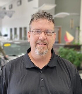 Staff member Travis Anderson from ID_de6dcc2769c5