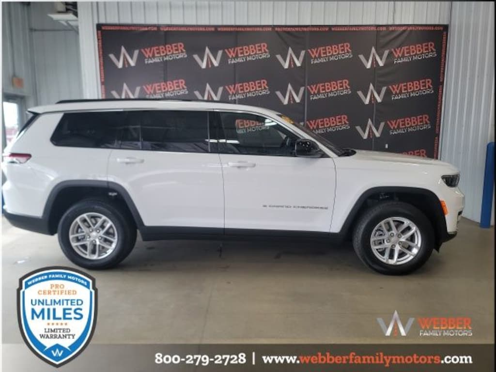 New 2025 Jeep Grand Cherokee L LAREDO X 4X4 Sport Utility