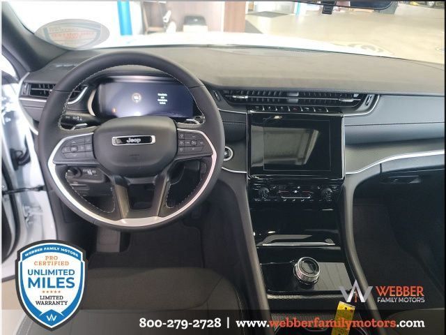 2025 Jeep Grand Cherokee L Laredo - Photo 17