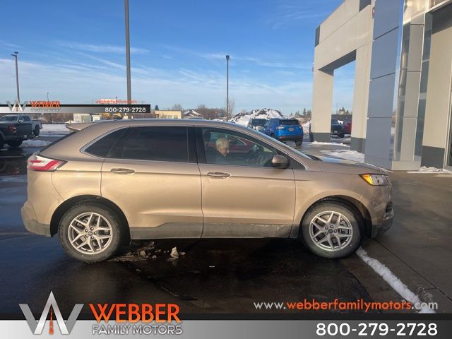 2021 Ford Edge SEL's photo