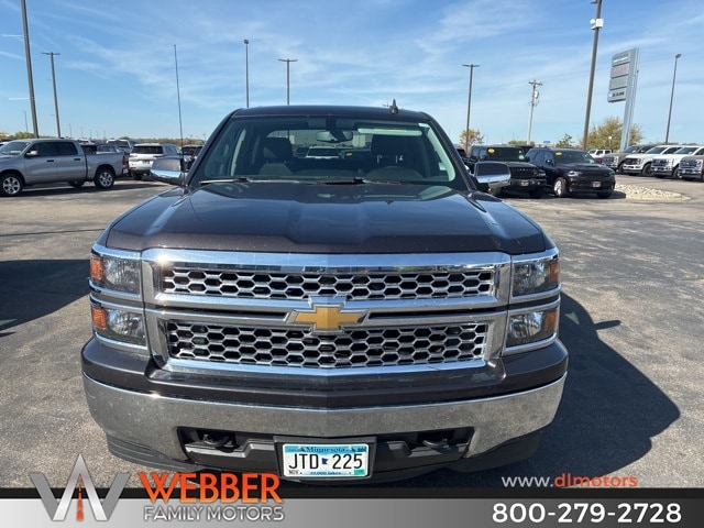 Used 2015 Chevrolet Silverado 1500 LT with VIN 3GCUKRECXFG125594 for sale in Detroit Lakes, Minnesota