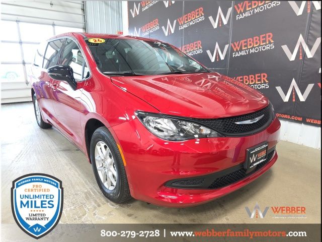 2026 Chrysler Voyager LX's photo