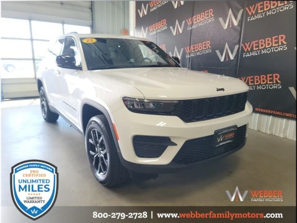 New 2025 Jeep Grand Cherokee ALTITUDE X 4X4 Sport Utility