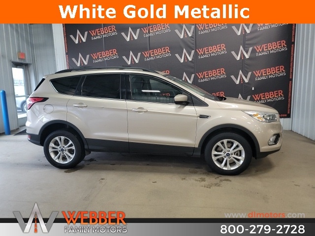 Used 2017 Ford Escape SE with VIN 1FMCU9G90HUE22831 for sale in Detroit Lakes, Minnesota