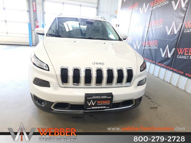 Used 2017 Jeep Cherokee Limited with VIN 1C4PJMDS5HW594074 for sale in Detroit Lakes, Minnesota