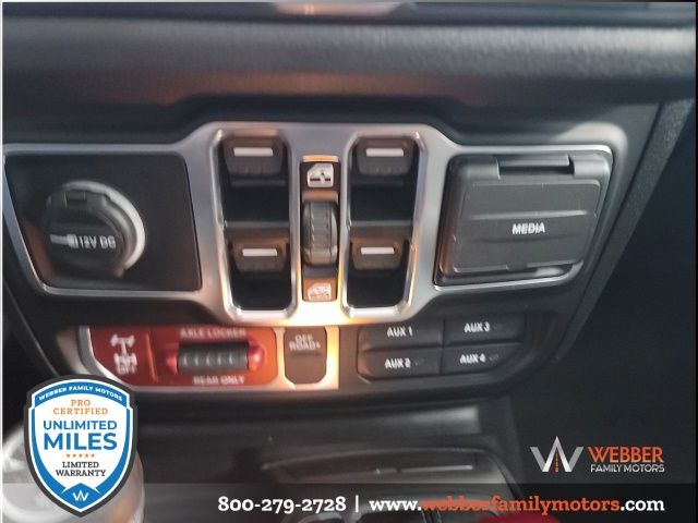 2025 Jeep Wrangler 4-Door Willys - Photo 24