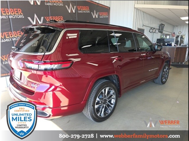 2025 Jeep Grand Cherokee Overland photo 4