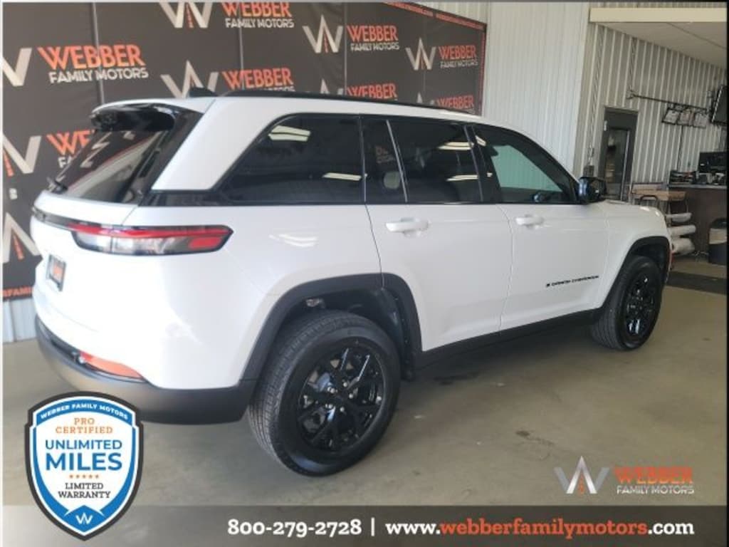 New 2025 Jeep Grand Cherokee ALTITUDE X 4X4 Sport Utility