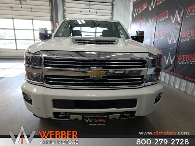 Used 2017 Chevrolet Silverado 2500HD High Country with VIN 1GC1KXEY0HF233276 for sale in Detroit Lakes, Minnesota