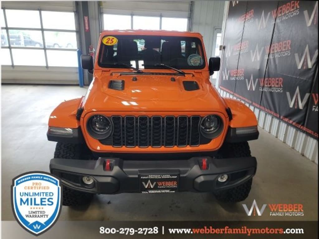 New 2025 Jeep Wrangler 4-DOOR RUBICON Sport Utility