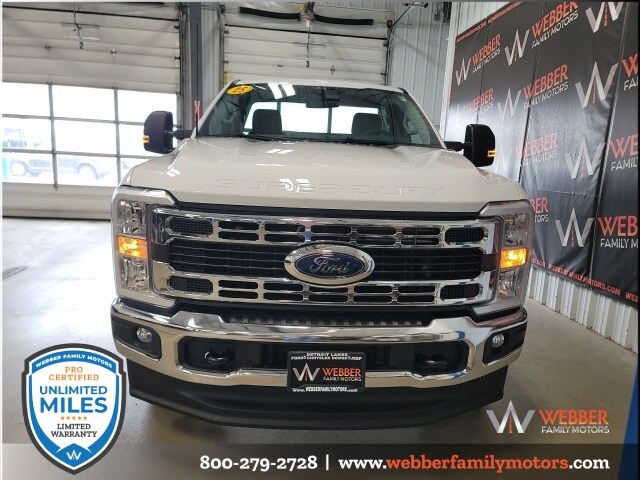 2025 Ford F-350 photo 2