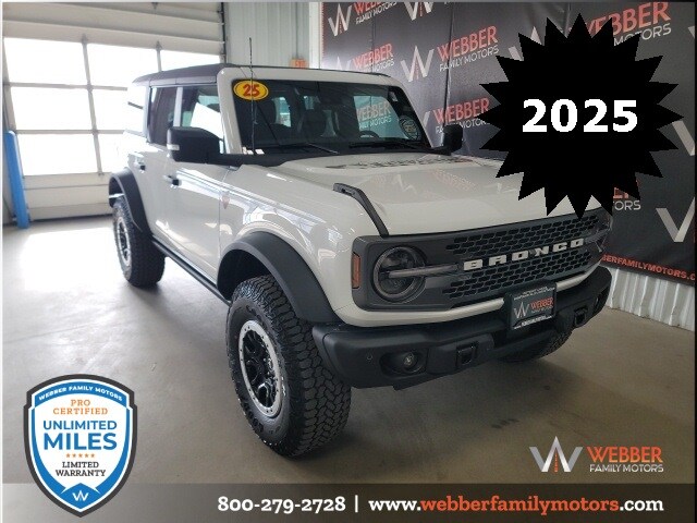 2025 Ford Bronco Badlands photo 2