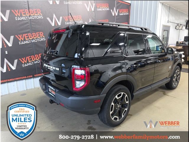 2023 Ford Bronco Sport Outer Banks photo 2