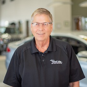 Staff member Glenn Knuttila from ID_5b761ed918ae