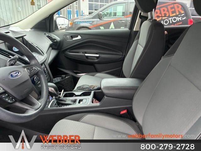 Used 2018 Ford Escape SE with VIN 1FMCU9GD6JUA72017 for sale in Detroit Lakes, Minnesota