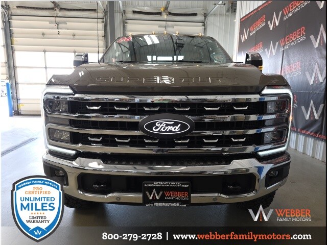 2026 Ford F-350 Lariat photo 2