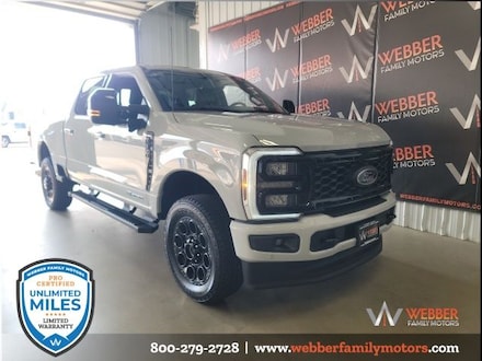 2025 Ford Super Duty F-350 Lariat TRUCK