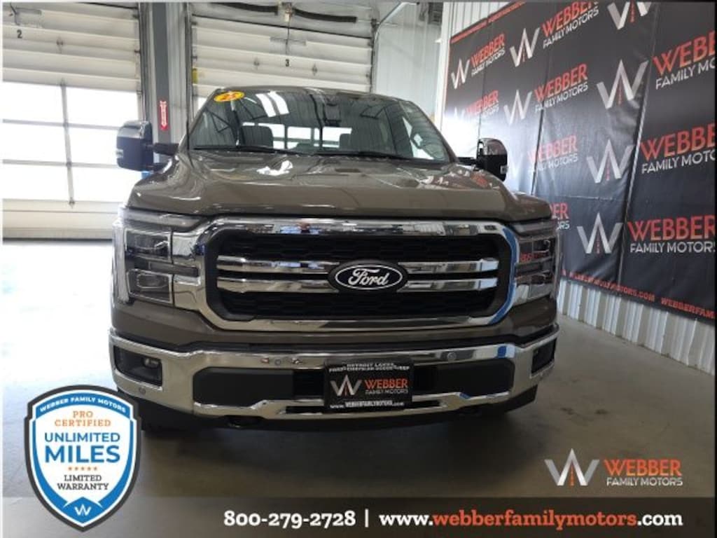 New 2025 Ford F-150 Lariat TRUCK