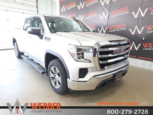 2019 GMC Sierra 4WD Crew Cab Short Box SLE's photo