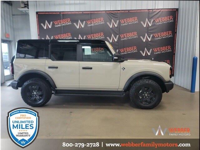 2025 Ford Bronco Outer Banks photo 3