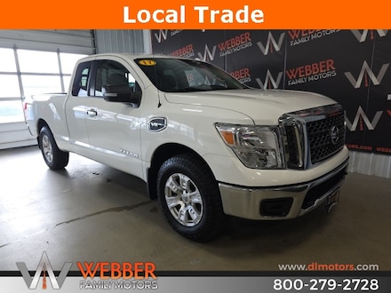 2017 Nissan Titan SV Extended Cab Truck