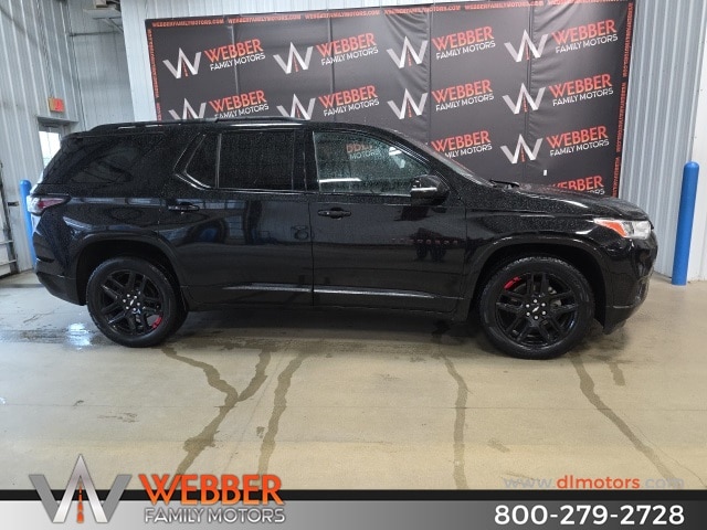 Used 2020 Chevrolet Traverse Premier with VIN 1GNEVKKW7LJ116306 for sale in Detroit Lakes, Minnesota