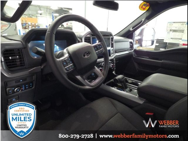 2025 Ford F-150 XLT photo 3