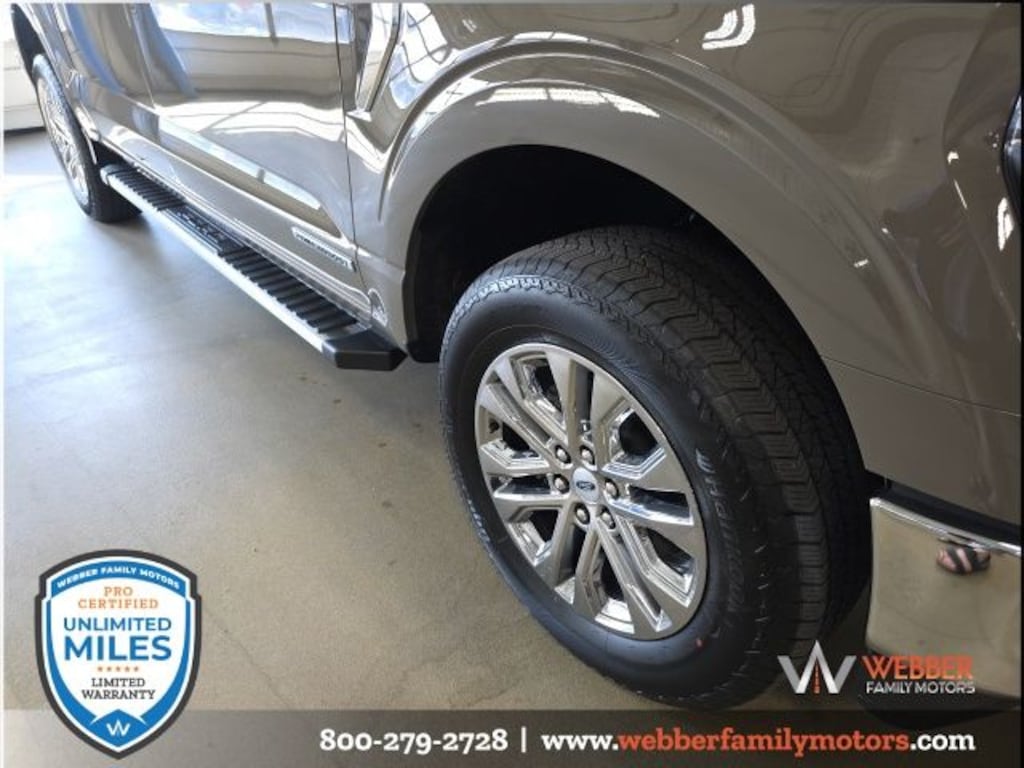 New 2025 Ford F-150 Lariat TRUCK