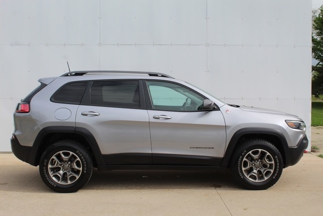 Used 2021 Jeep Cherokee Trailhawk with VIN 1C4PJMBX1MD104606 for sale in Fremont, MI