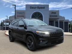 New 2023 Jeep Cherokee ALTITUDE LUX 4X4 Sport Utility for sale or lease in Fremont, MI