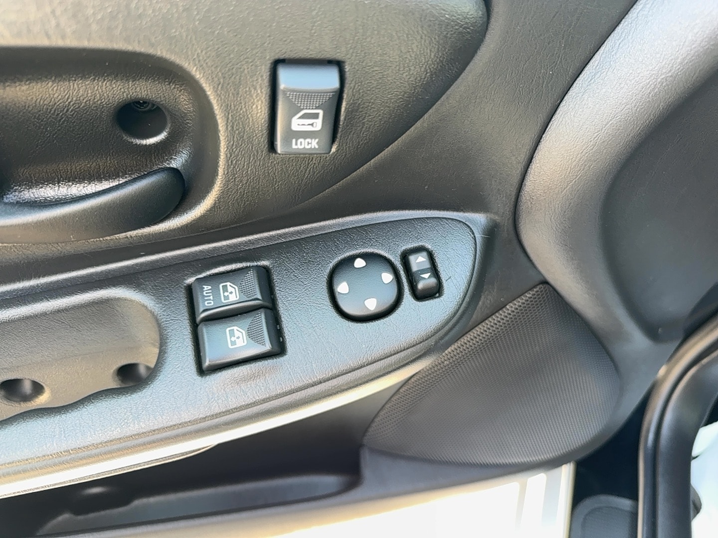 2002 Chevrolet Monte Carlo SS - Photo 25