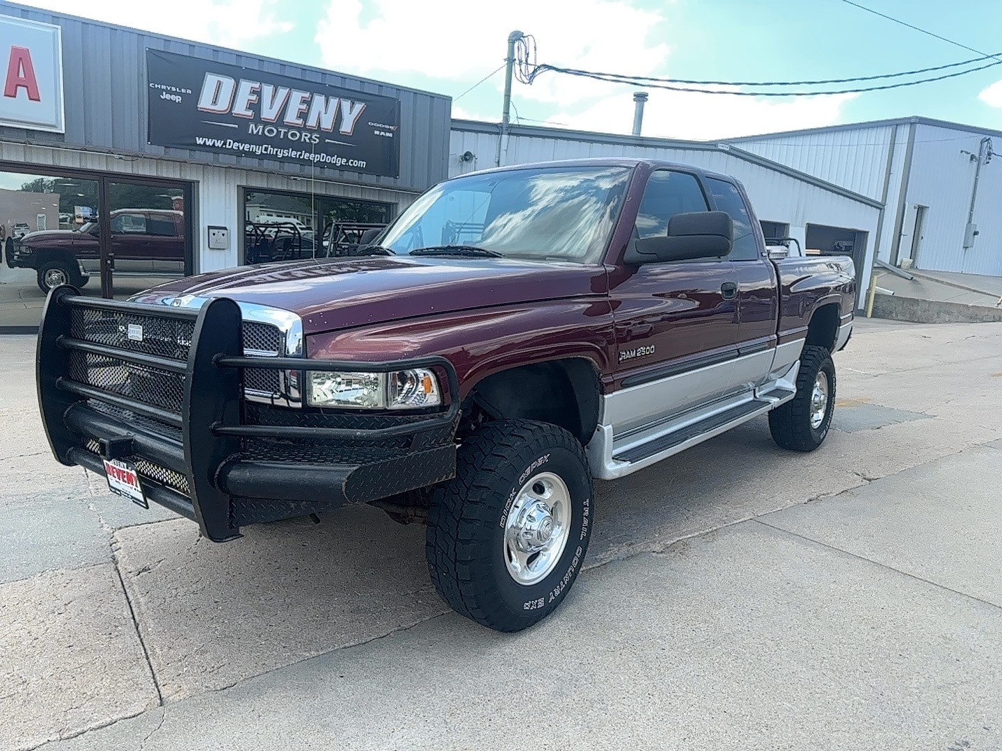 Used 2001 Dodge Ram Pickup SLT with VIN 3B7KF236X1G820005 for sale in Mccook, NE