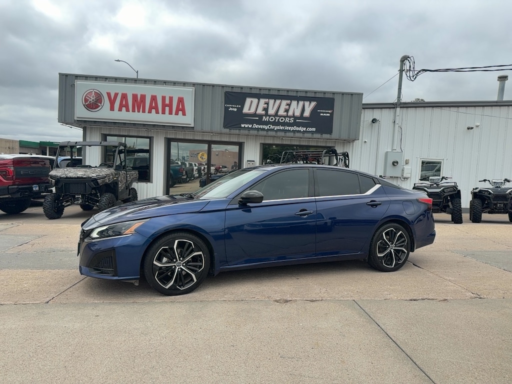 Used 2023 Nissan Altima 2.5 SR Sedan