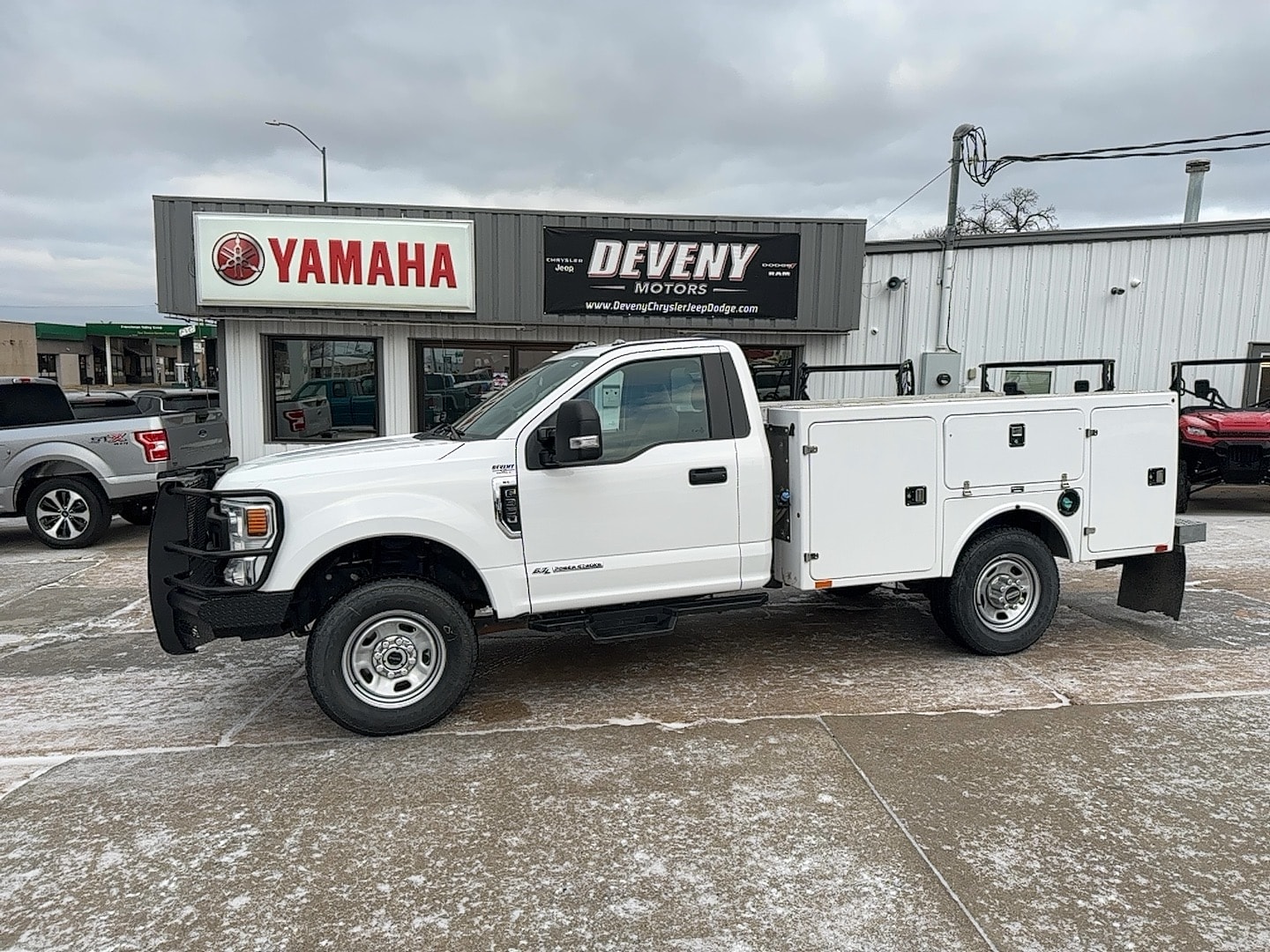2020 Ford F-350 Super Duty Chassis Cab XL's photo