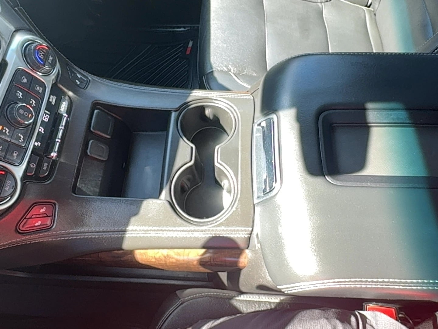 2020 Chevrolet Tahoe LT - Photo 24