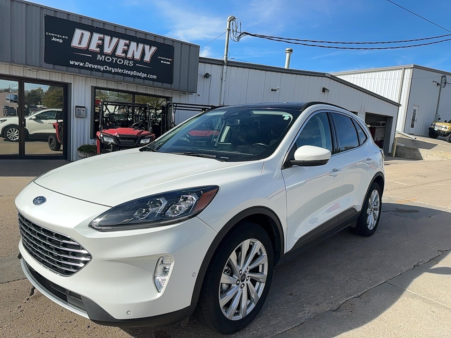 2022 Ford Escape Titanium photo 2