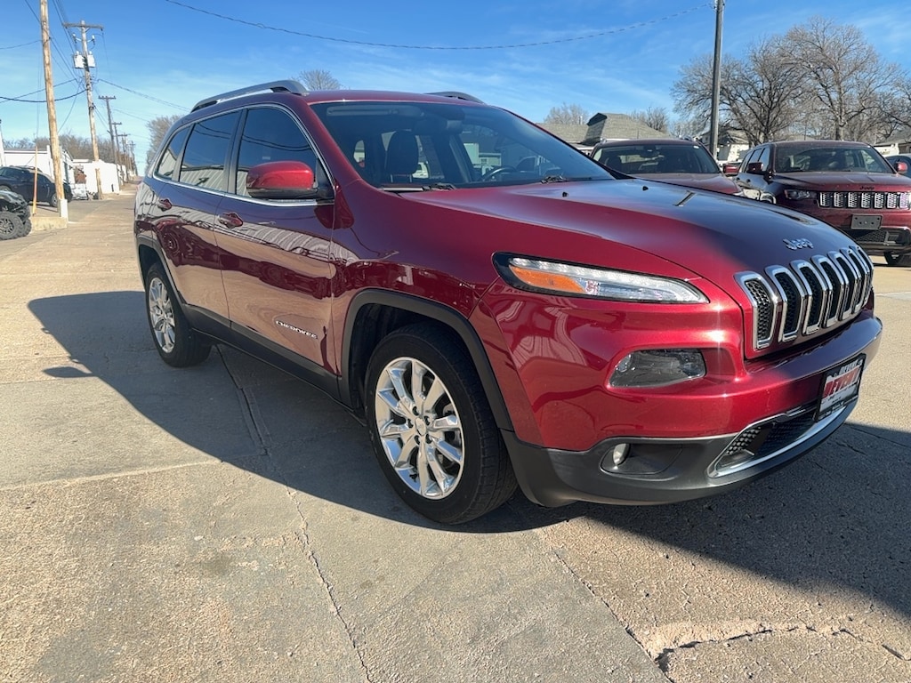 Used 2015 Jeep Cherokee Limited FWD SUV