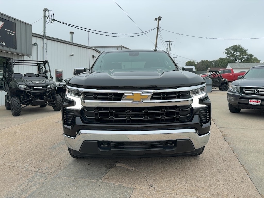 Used 2023 Chevrolet Silverado 1500 LT w/1LT Truck Crew Cab