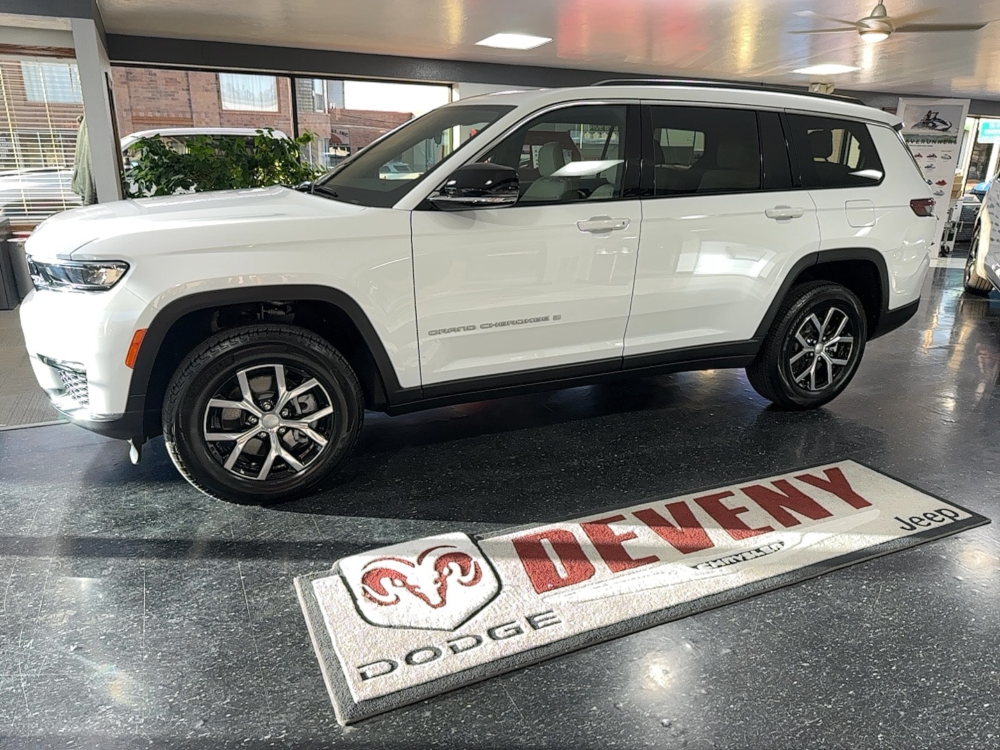 2025 Jeep Grand Cherokee L Limited's photo