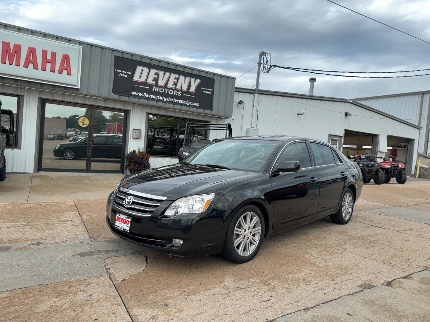 Used 2005 Toyota Avalon Limited with VIN 4T1BK36B85U016486 for sale in McCook, NE