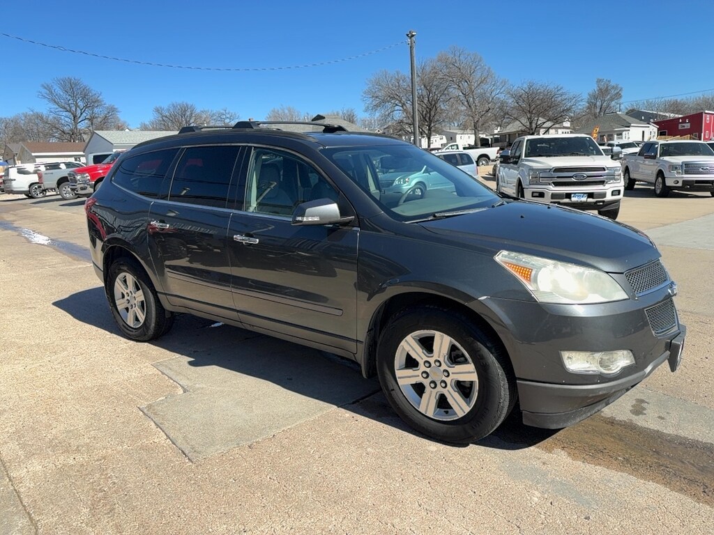 Used 2011 Chevrolet Traverse 2LT SUV