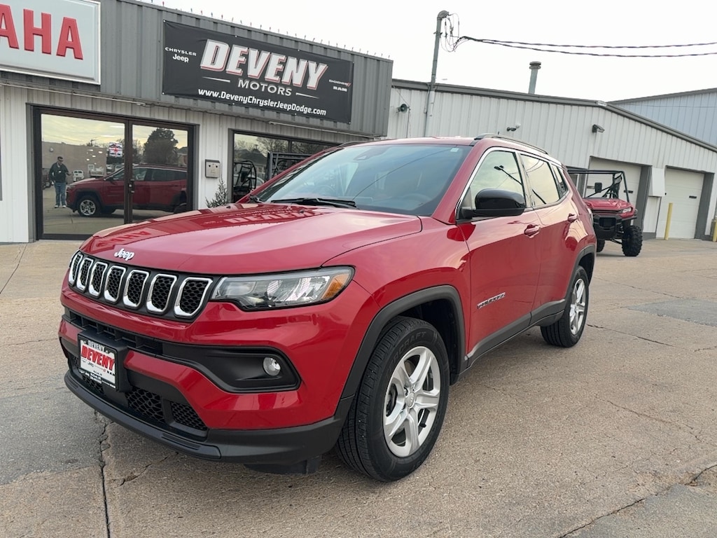 Used 2023 Jeep Compass Latitude SUV