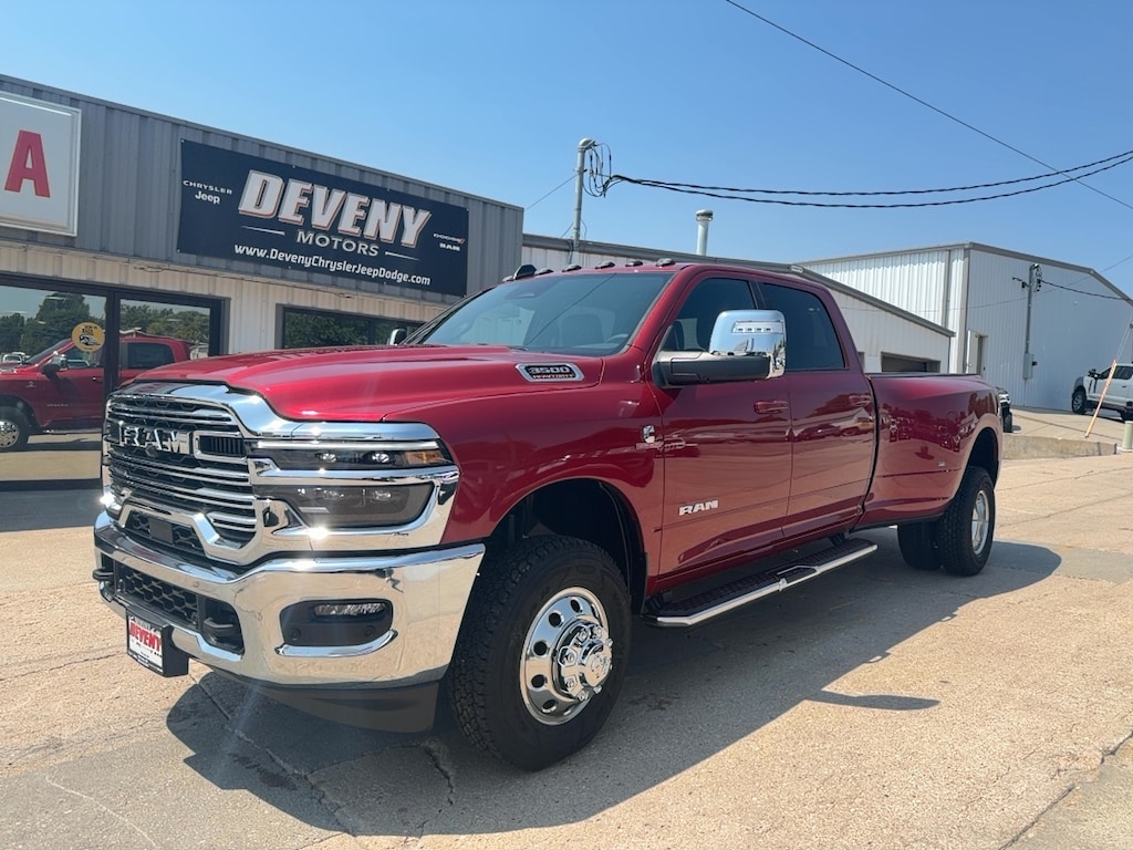 New 2026 Ram 3500 LARAMIE CREW CAB 4X4 8' BOX Pickup