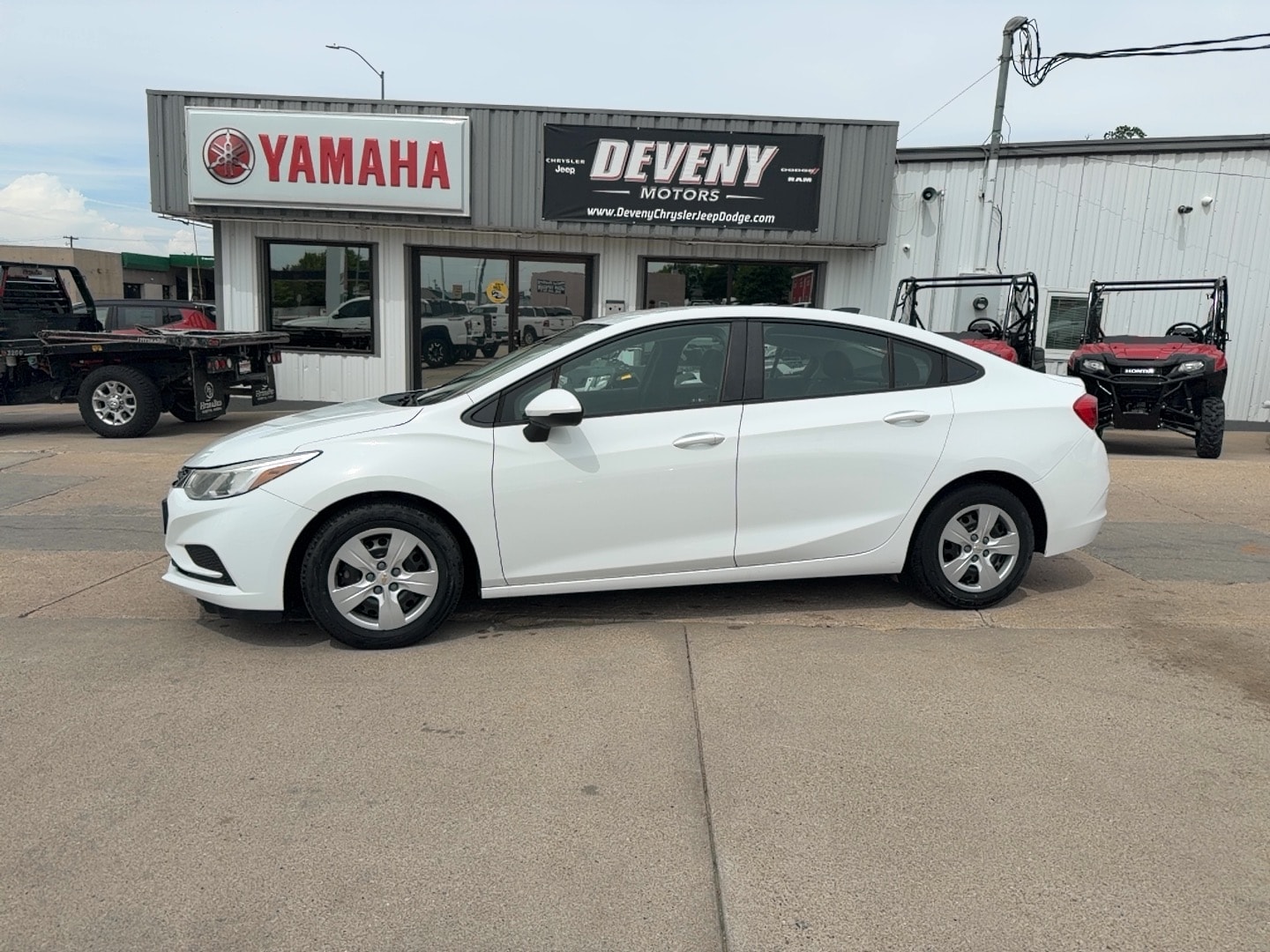 2016 Chevrolet Cruze LS Auto's photo