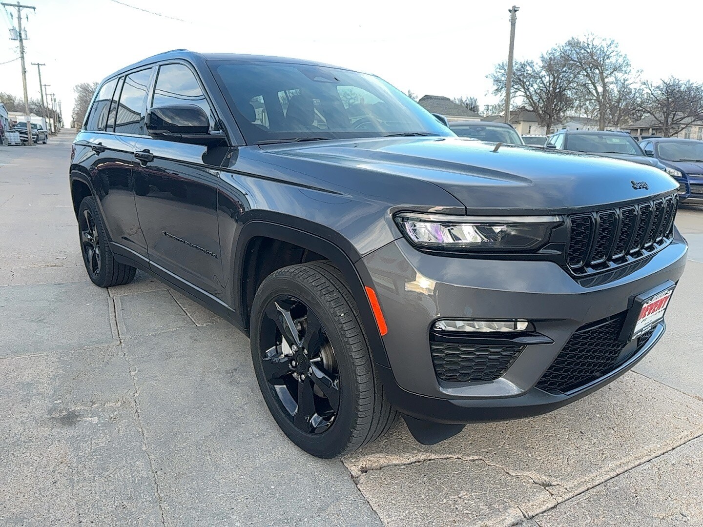 2024 Jeep Grand Cherokee Limited photo 4