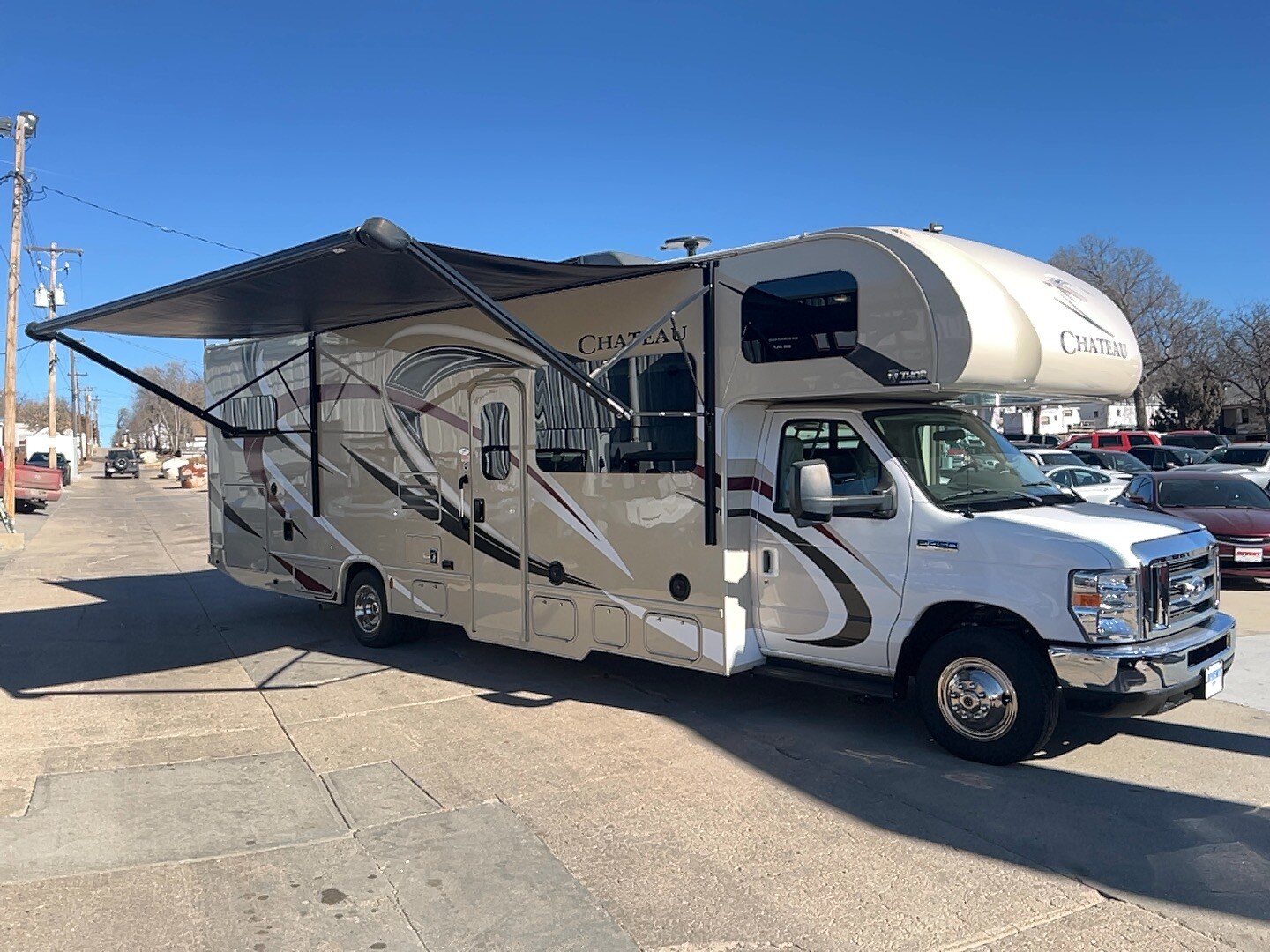 2017 Ford E-450 Cutaway photo 3
