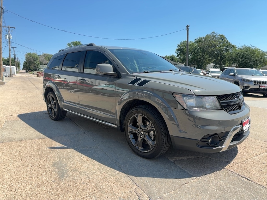 Used 2020 Dodge Journey Crossroad SUV