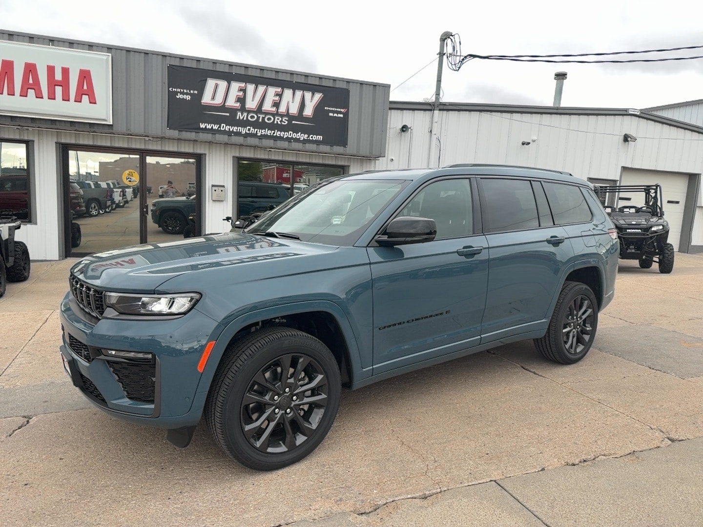 2026 Jeep Grand Cherokee L Limited Reserve 4x4's photo