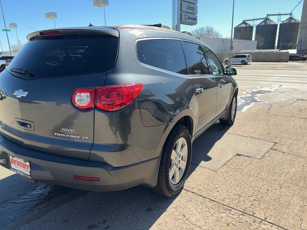 Used 2011 Chevrolet Traverse 2LT SUV
